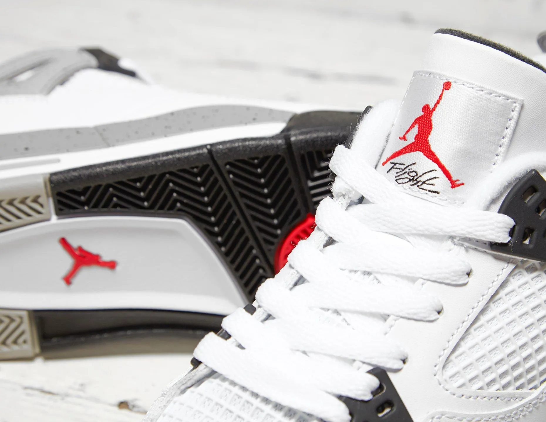AIR JORDAN 4 89 OG WHITE CEMENT JUNIOR