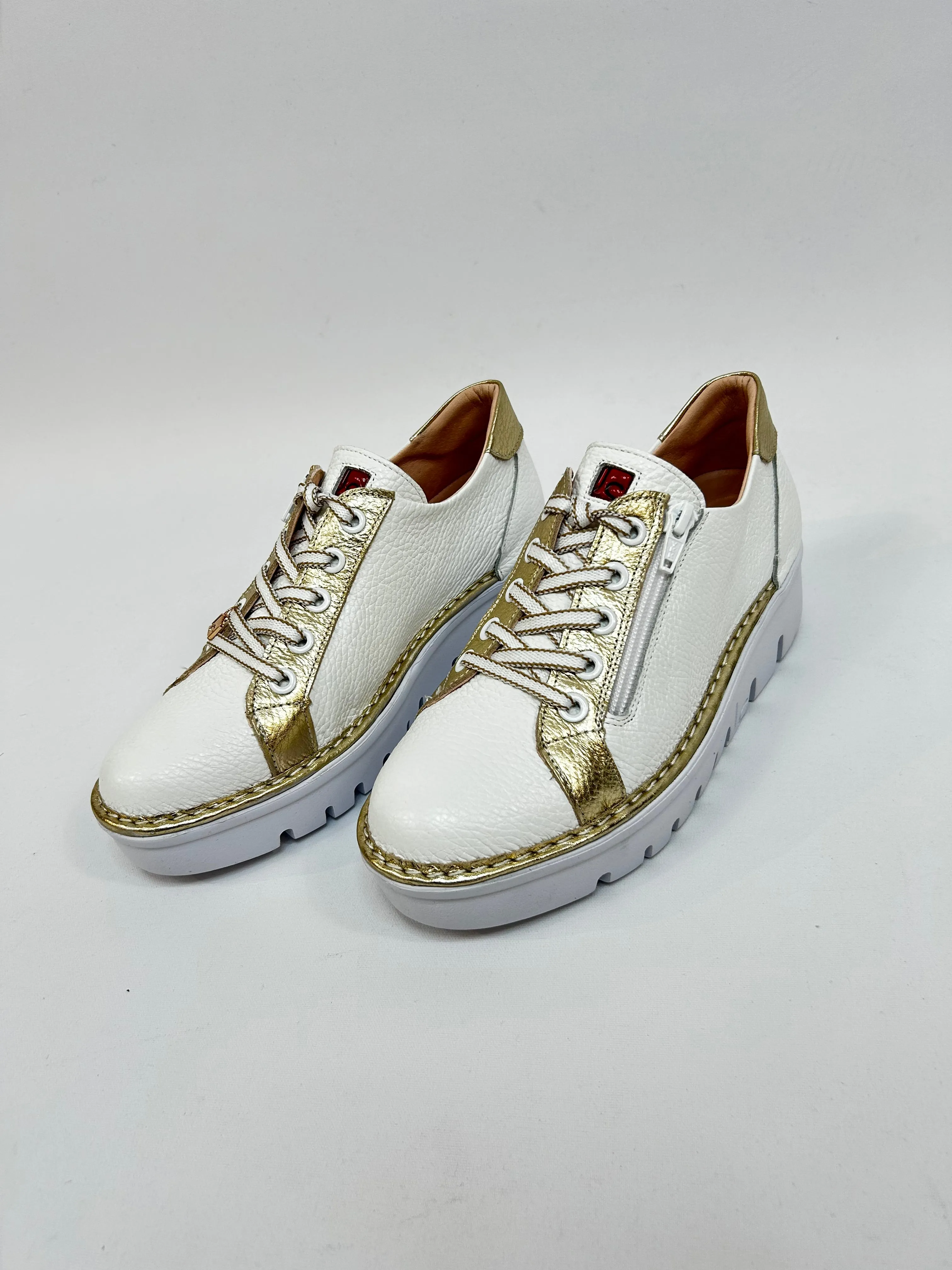JOSE SAENZ White & Gold Trainers